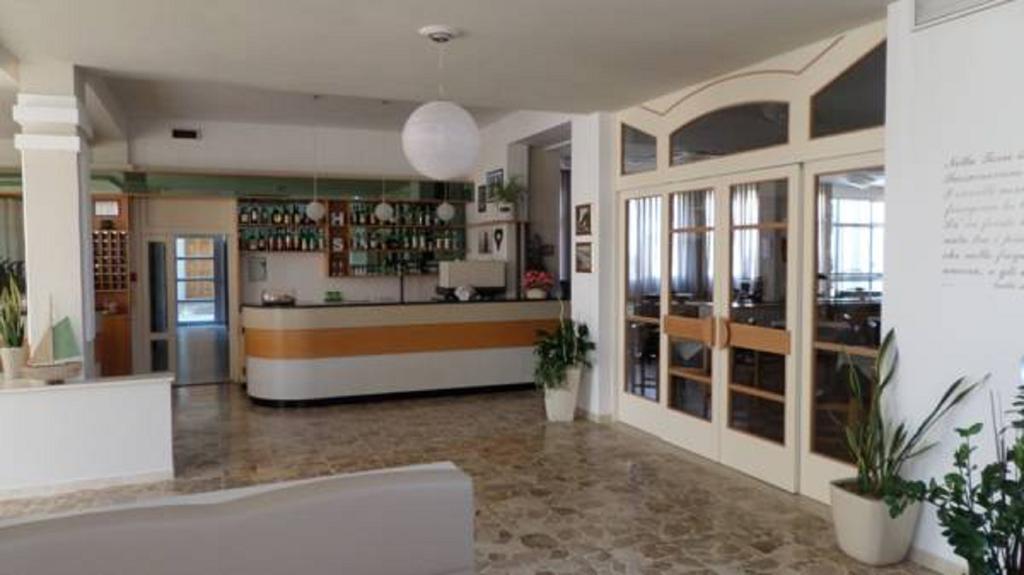 Hotel Sorriso San Mauro Mare Eksteriør billede